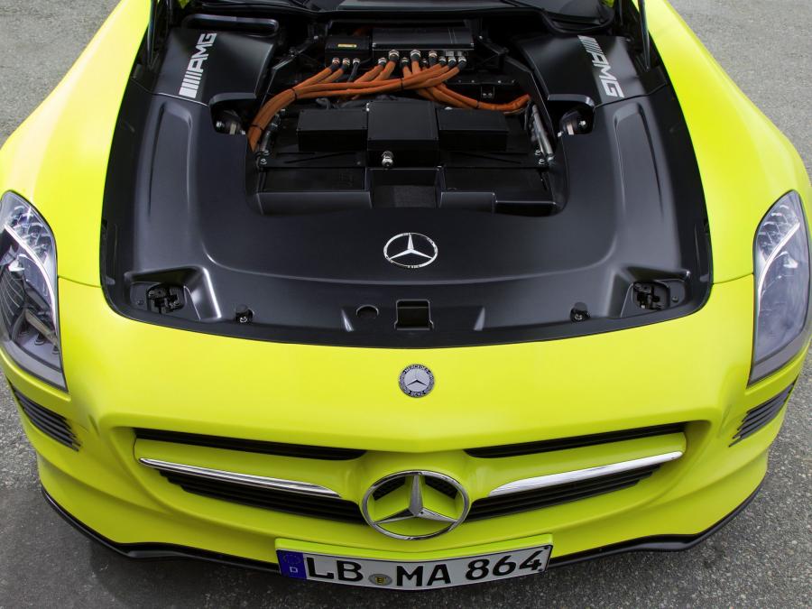  Mercedes-Benz SLS AMG E-Cell 2010 года  (фото 16 из 30)